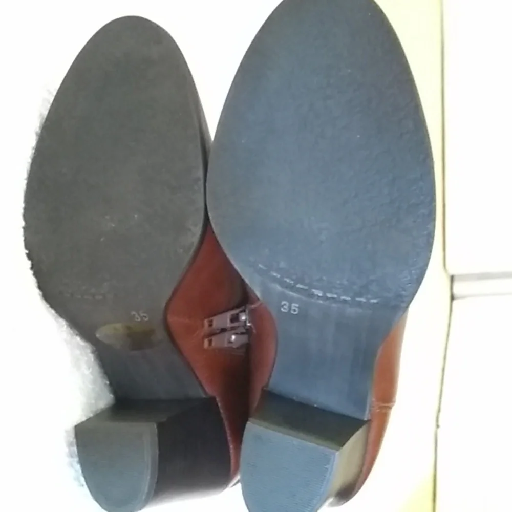 Boots - Picture 5 of 7